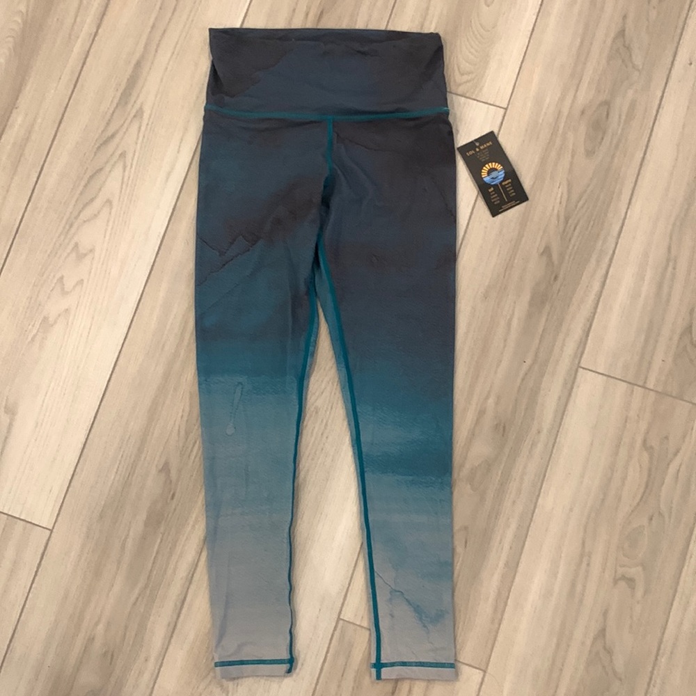 *New with tag* Mudra Green Lagoon Legging size: S